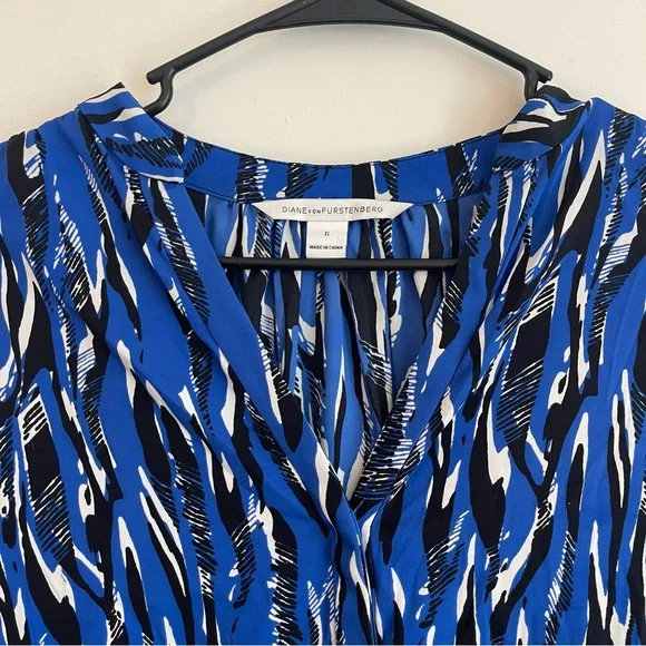 DVF Diane Von Furstenberg Silk Reina Dress Size 8 Blue Sleek Quiet Luxury - Picture 3 of 6